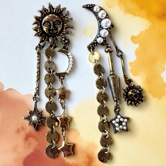 Boho Celestial Charm Earrings - Bronze and Faux Pearls Bohemian Boho Celestial - Picture 5 of 17